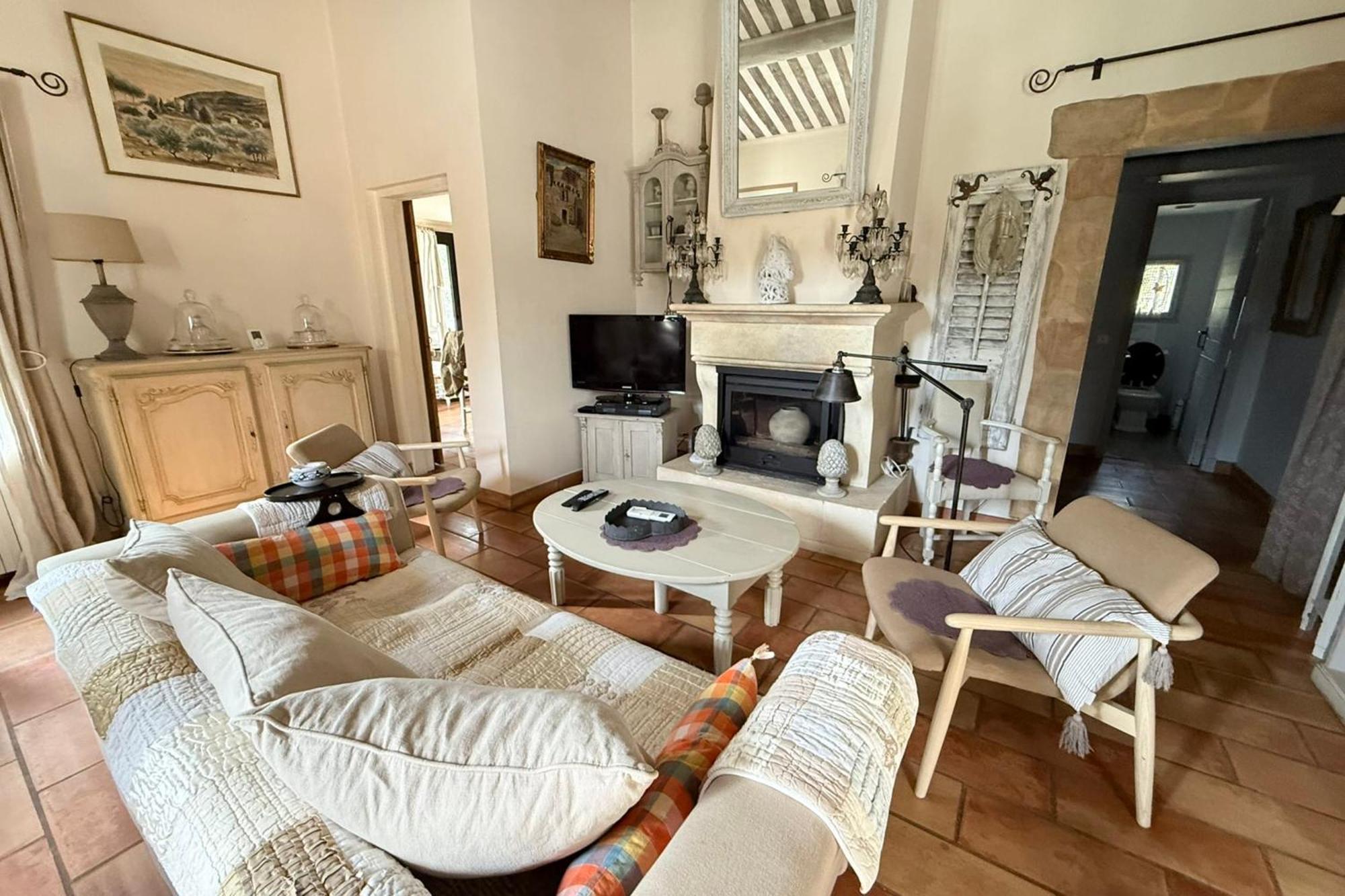 Beautiful Provencal Villa With Pool And Jacuzzi Lacoste  Esterno foto